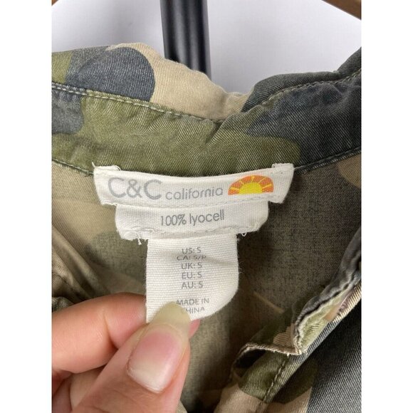 C&C California S Green Camo Shirt Tunic Top Blouse Hi Lo Oversized Relaxed Fit - Picture 2 of 7